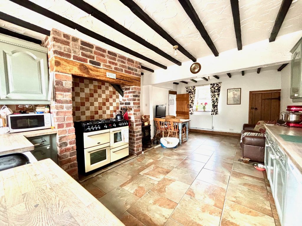 Property photo 3 of 17