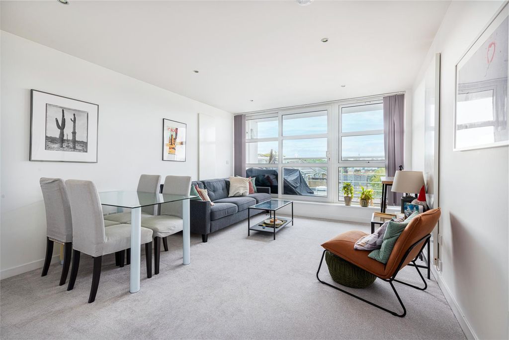 Property photo 2 of 11 49 The Swish Rec 1.Jpg