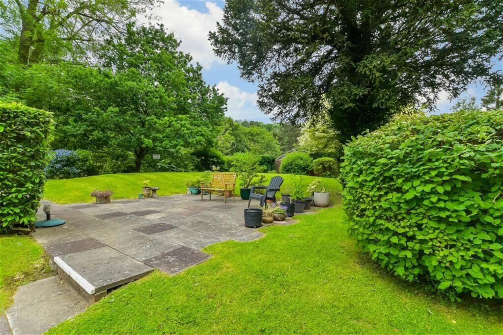 Property photo 2 of 8