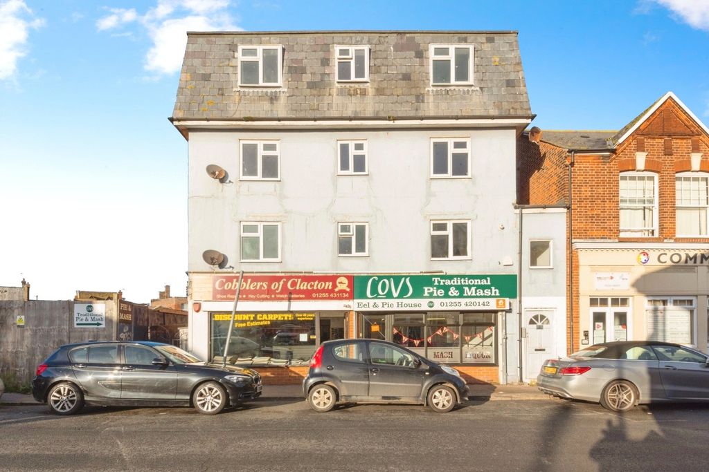 Property photo 1 of 10 Front