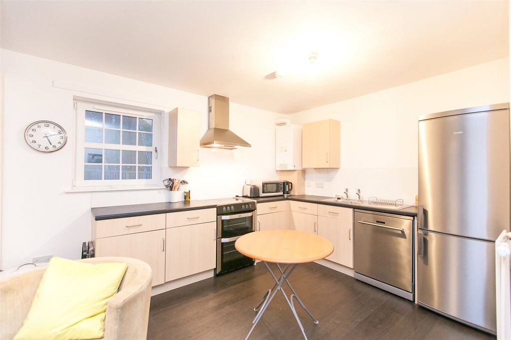 Property photo 2 of 9 Photo 2