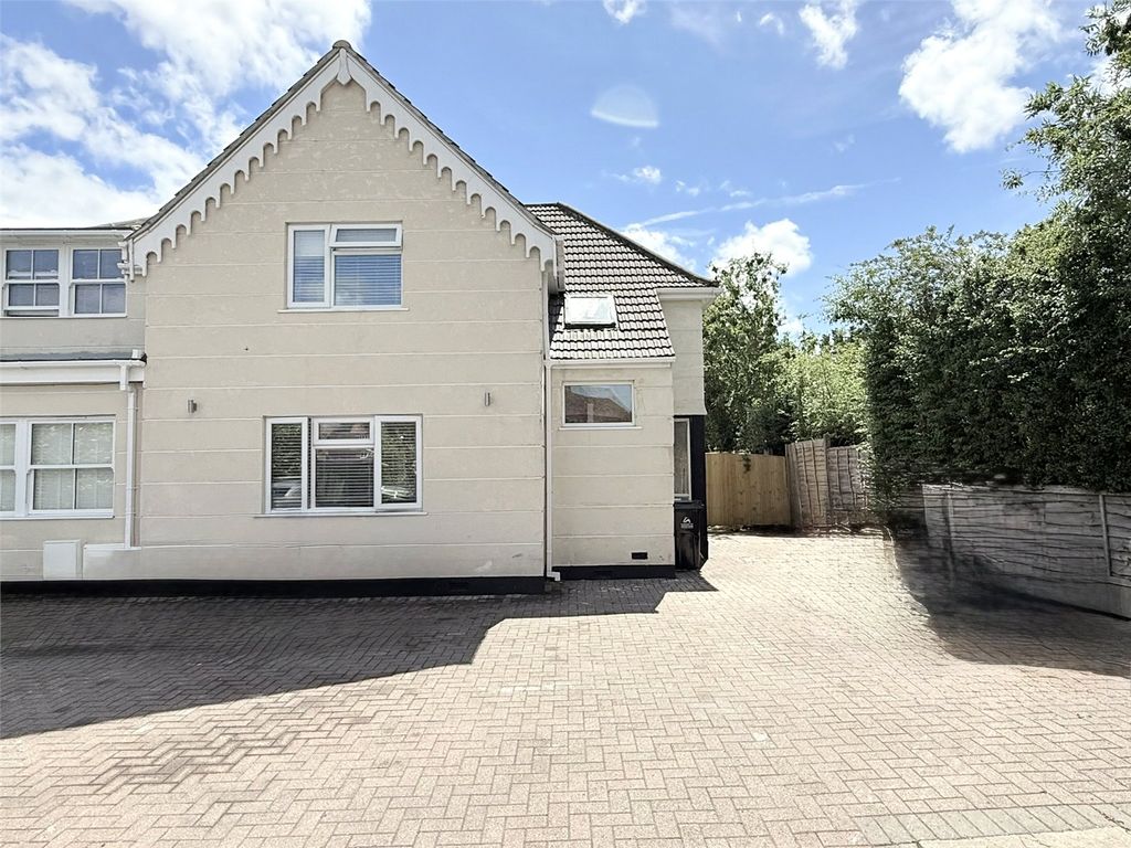 Property photo 1 of 20 Picture No. 07