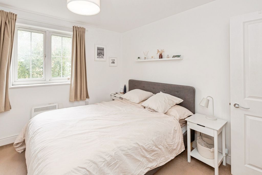 Property photo 3 of 19 Pbox-Img.Jpg