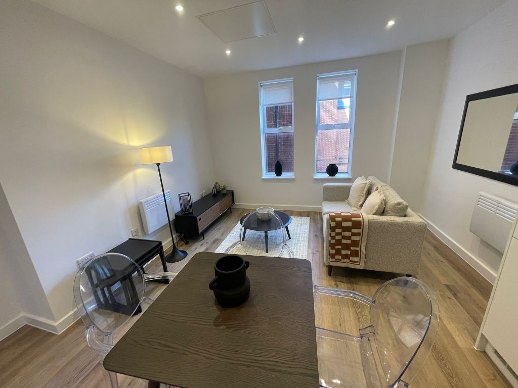 Property photo 2 of 8