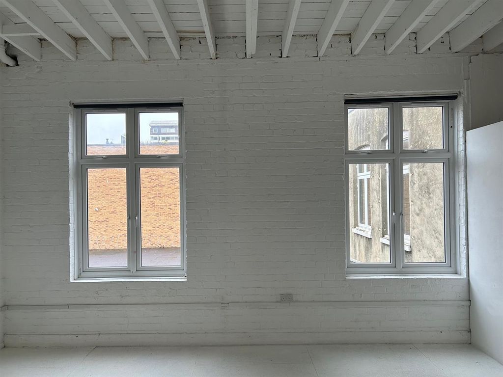 Property photo 3 of 12 1B_Darnleyrd_Unit20 (3).Jpeg