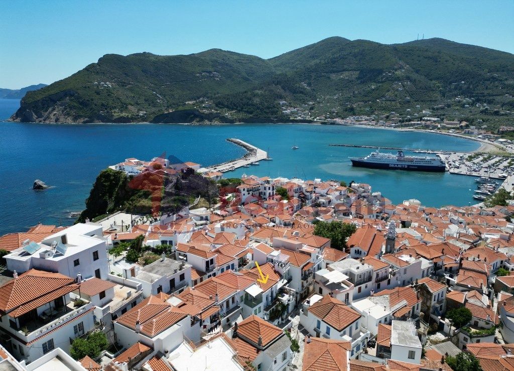 Property photo 1 of 25