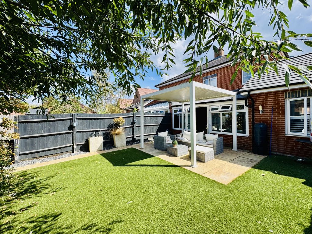 Property photo 2 of 14
