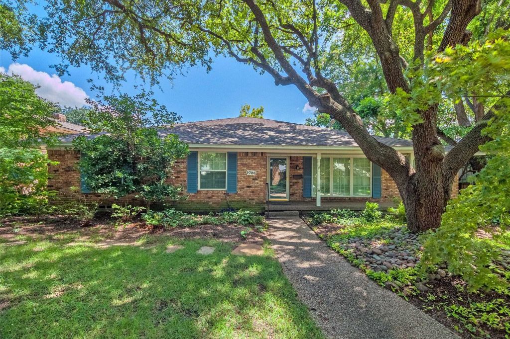 Property photo 1 of 25