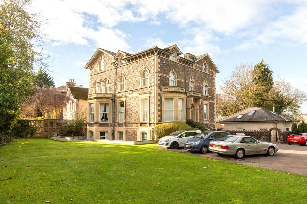 Property photo 2 of 13 Picture No. 34
