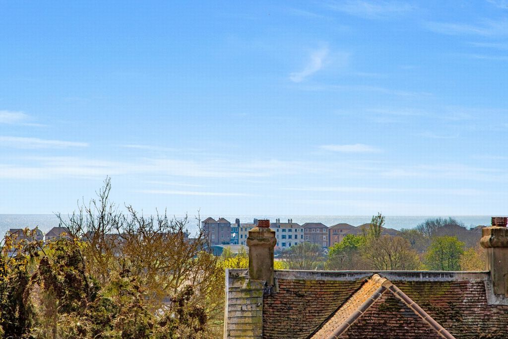 Property photo 3 of 26 Views