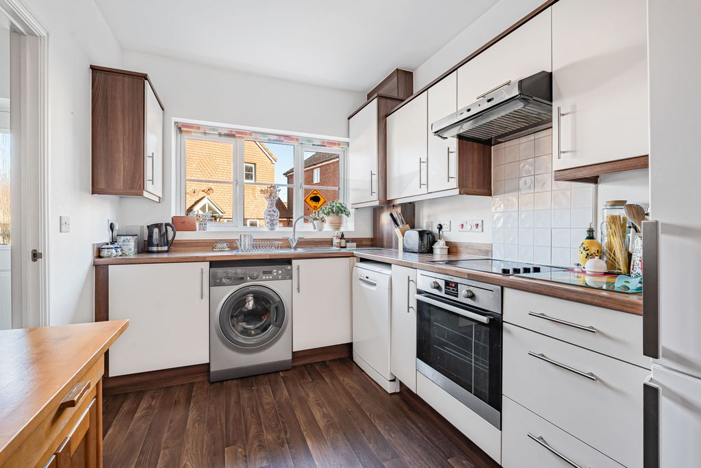 Property photo 3 of 17