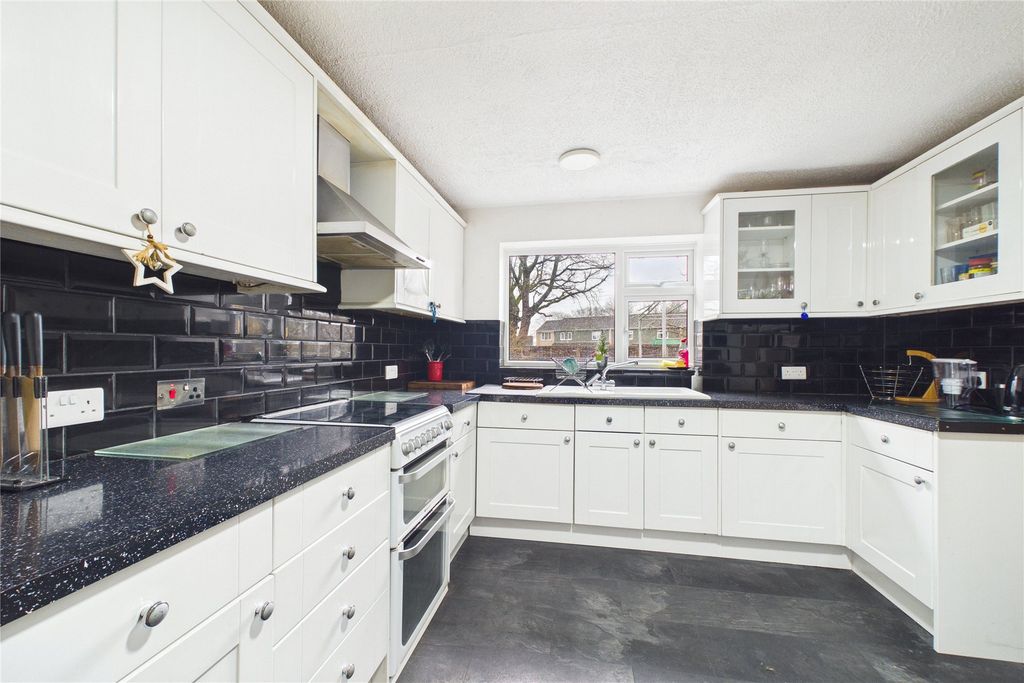 Property photo 2 of 14 Picture No. 05