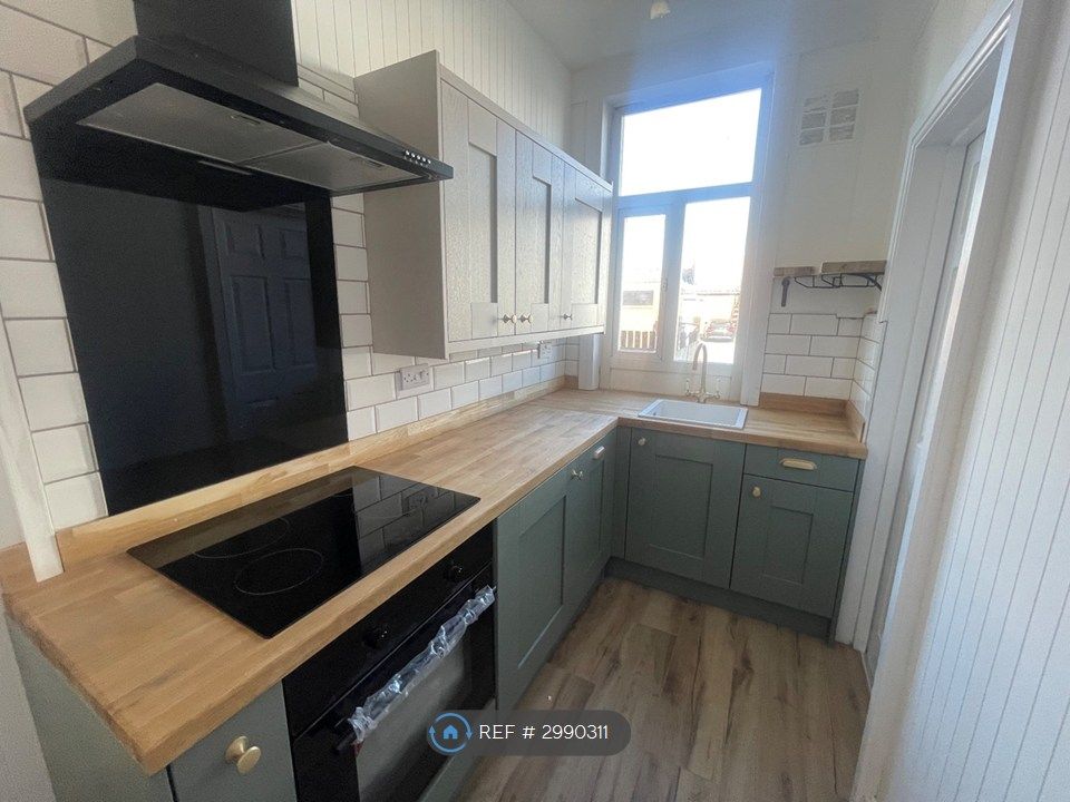 Property photo 1 of 33