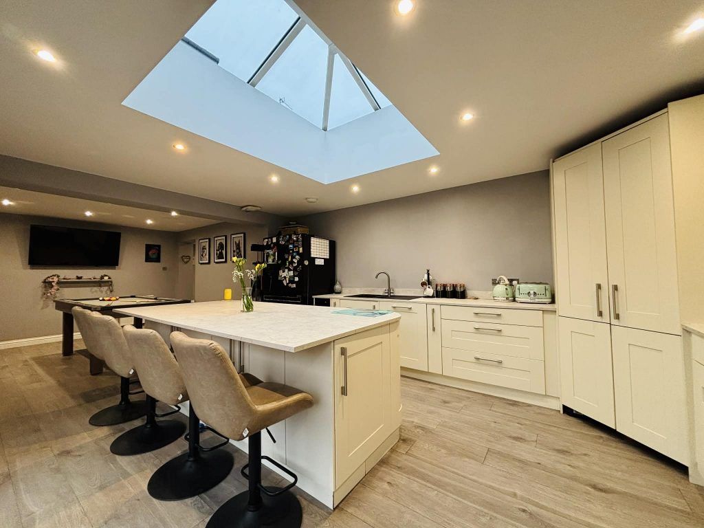 Property photo 2 of 22