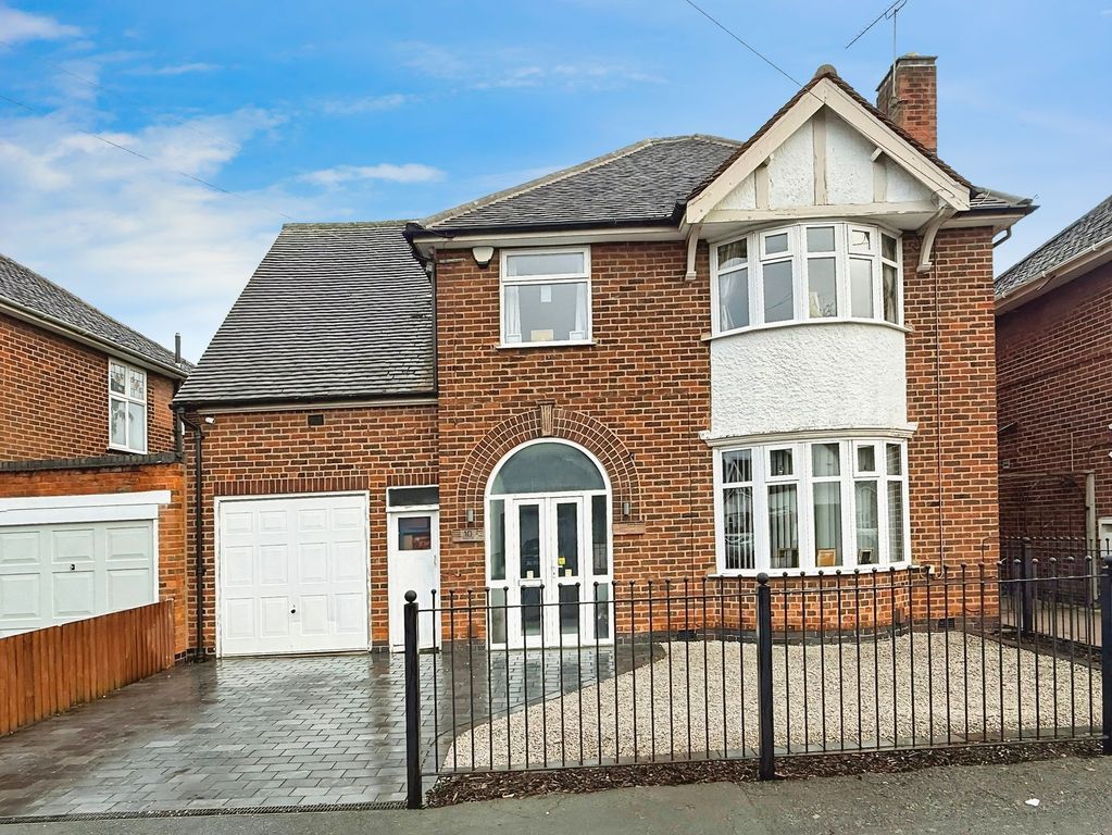 Property photo 1 of 28