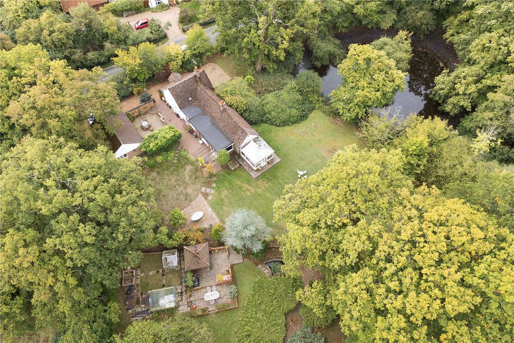 Property photo 1 of 25 Picture No. 23