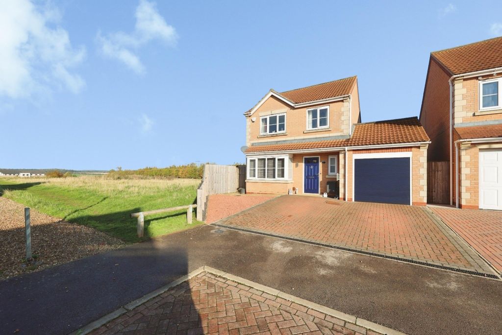 Property photo 1 of 18 5700580