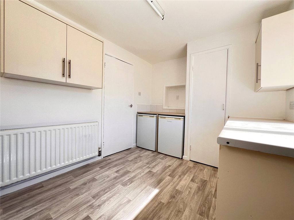 Property photo 3 of 10 Picture No. 06