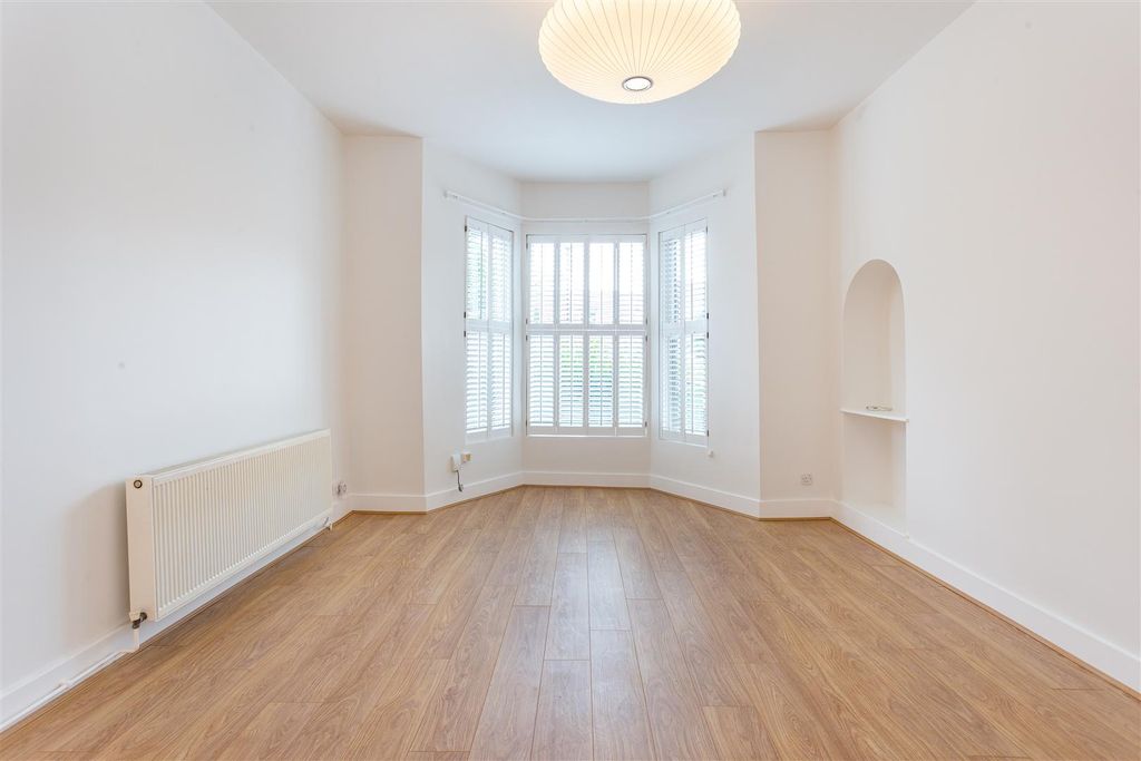 Property photo 2 of 14 145Brecknockrd004.Jpg