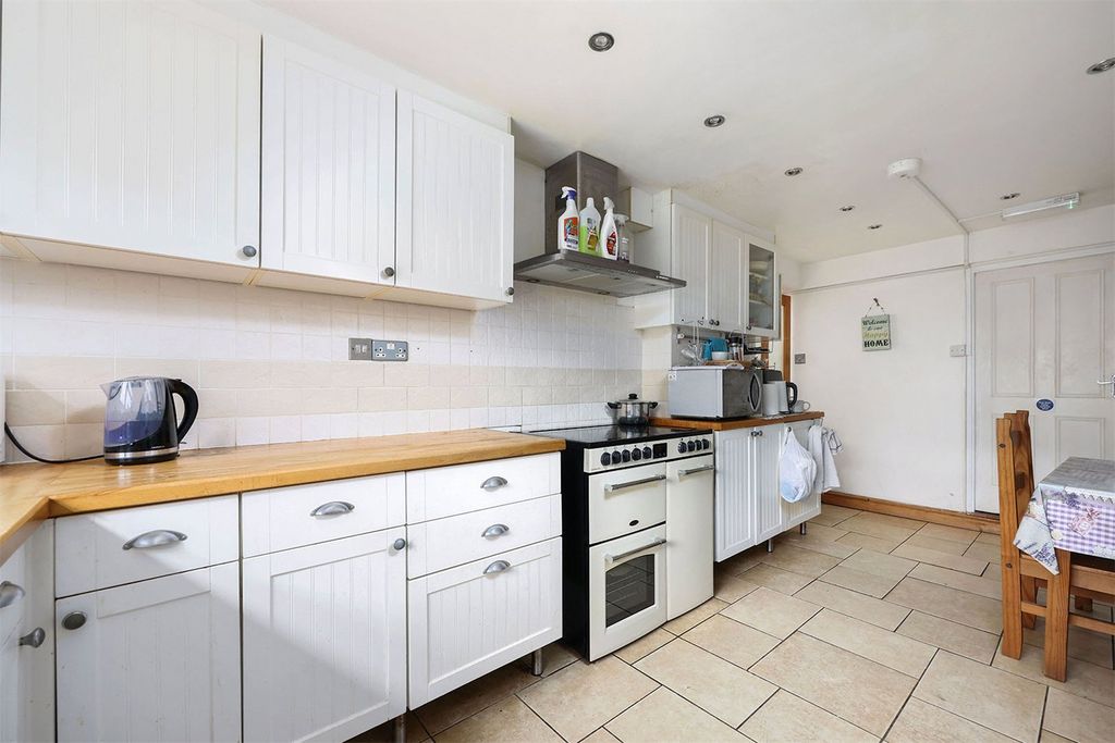 Property photo 2 of 11 Picture No. 05