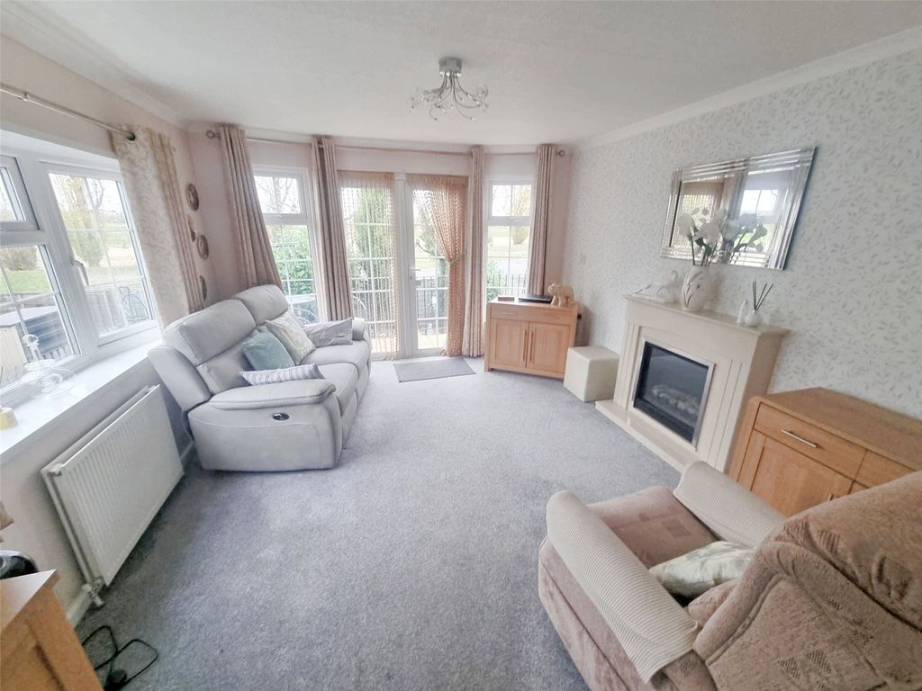 Property photo 2 of 12 Picture No. 06