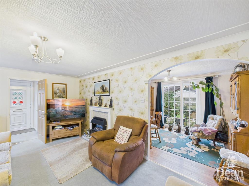 Property photo 2 of 14