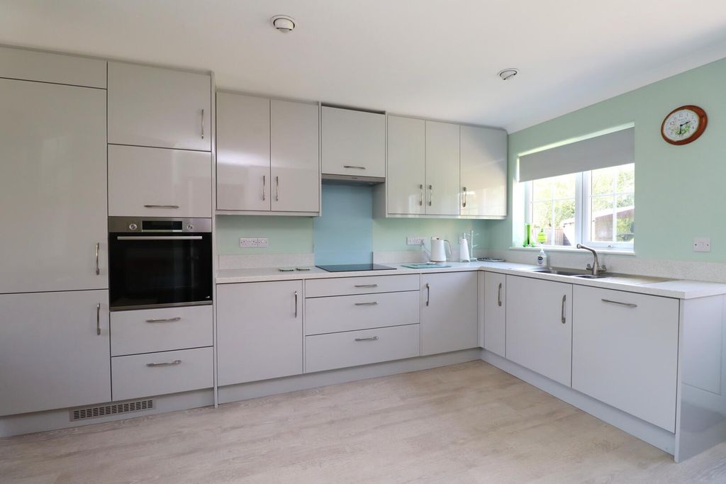 Property photo 3 of 47 Kitchen