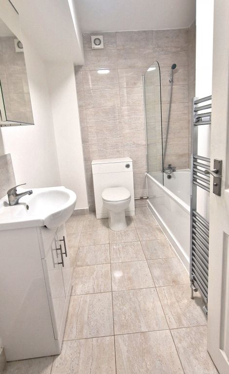 Property photo 2 of 4 Bathroom