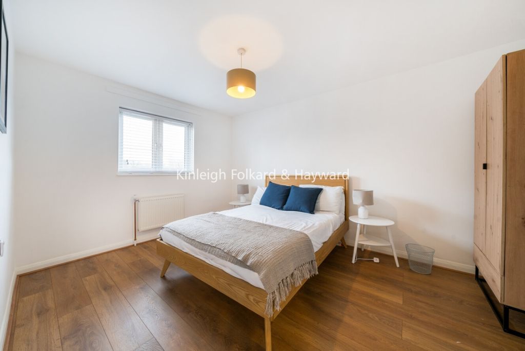 Property photo 3 of 14 26c61788-4Bb8-4F13-8