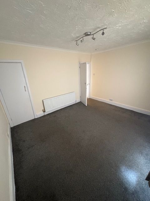 Property photo 3 of 7 Bedroom 1