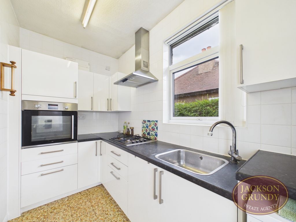 Property photo 3 of 12 Bush Hill