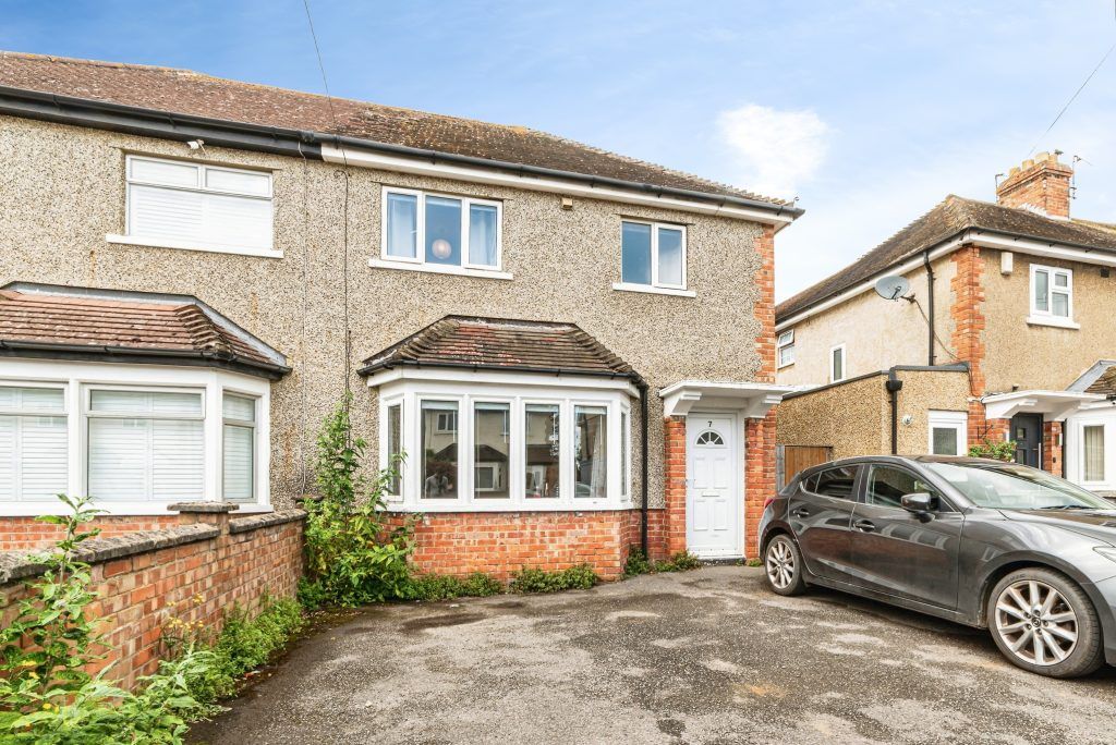 Property photo 1 of 32