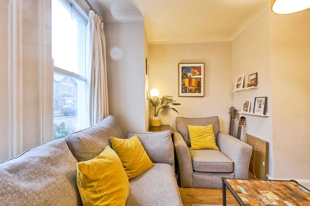 Property photo 3 of 12 Pbox-Img.Jpg