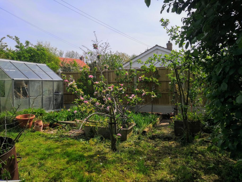 Property photo 2 of 19