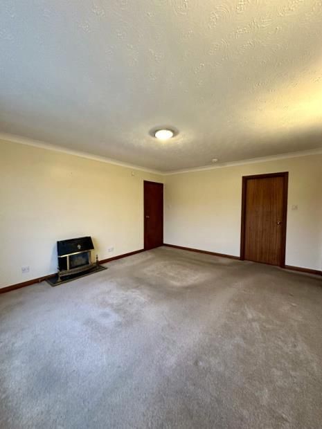 Property photo 3 of 22 Picture No. 05