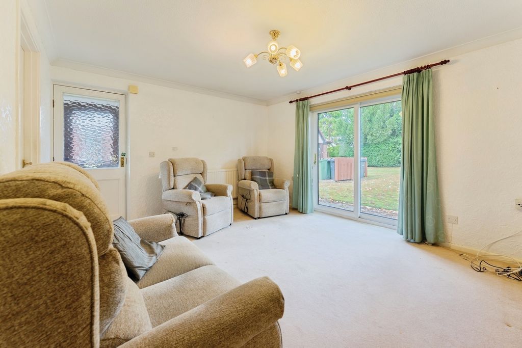 Property photo 2 of 17 Photo