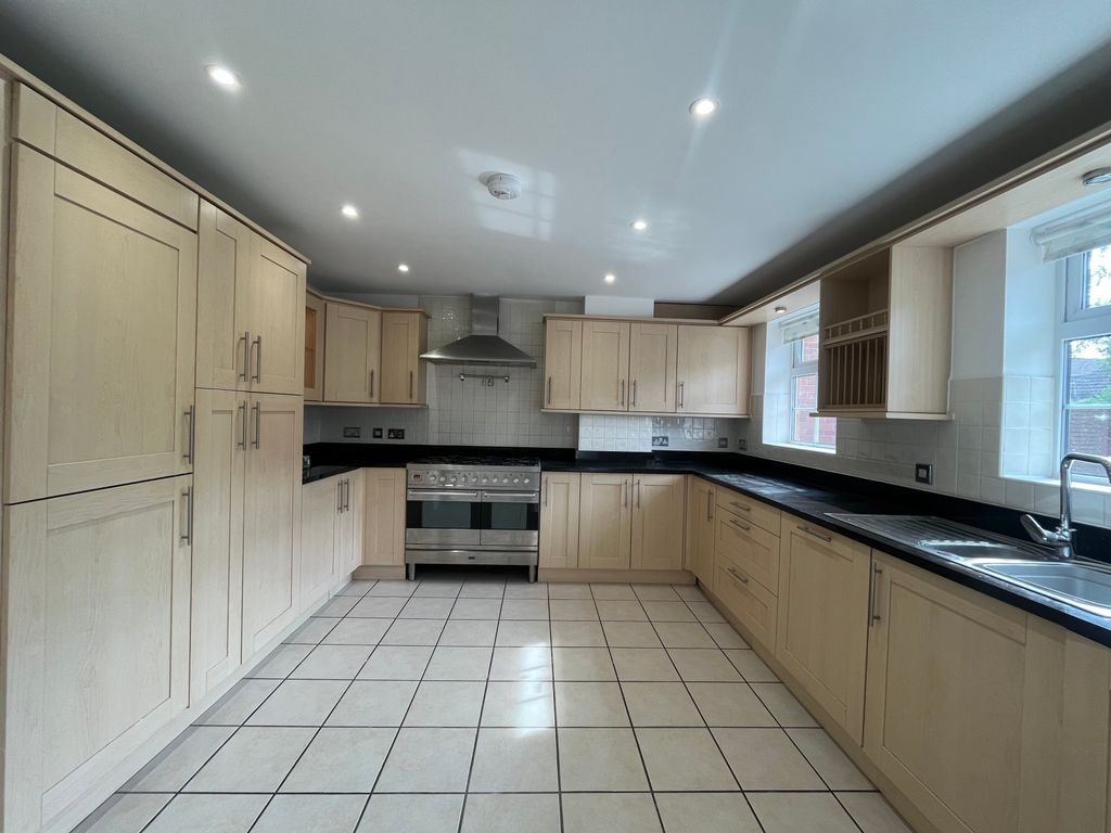 Property photo 2 of 15 Kitchen