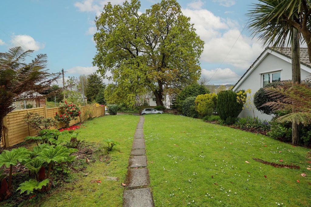 Property photo 3 of 22