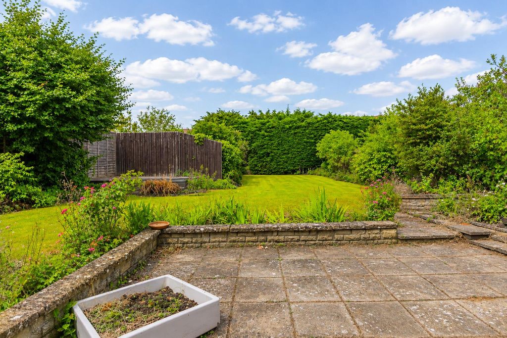 Property photo 3 of 25