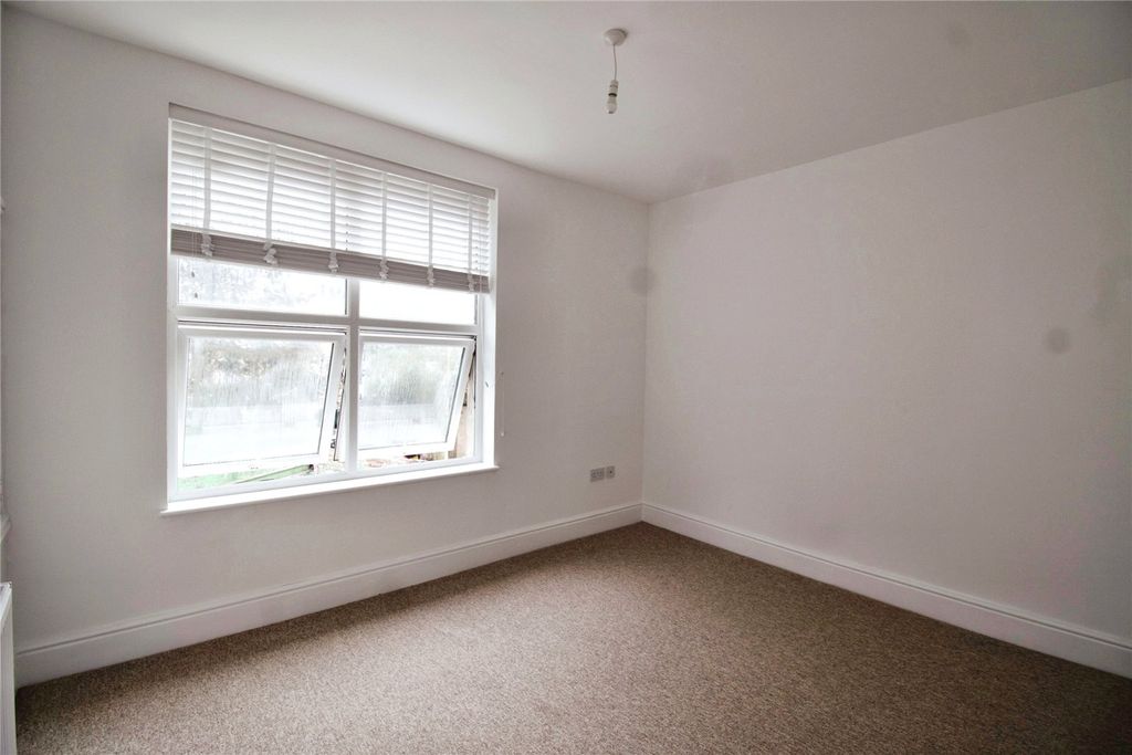 Property photo 3 of 5 Picture No. 05