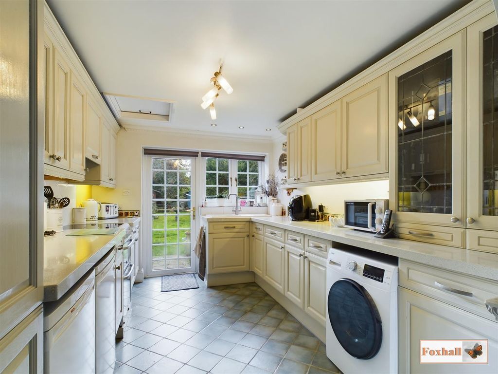 Property photo 3 of 25 Kitchen/Breakfast Room