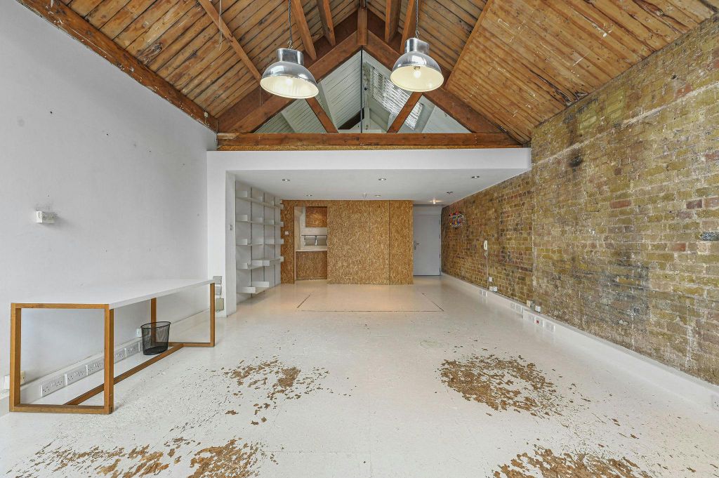 Property photo 3 of 13 Olbc17Willowstreet6.Jpg