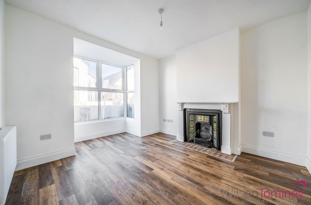 Property photo 2 of 23 9c1B97Ad-25d9-424F-8d89-A68610A3999c.Jpg