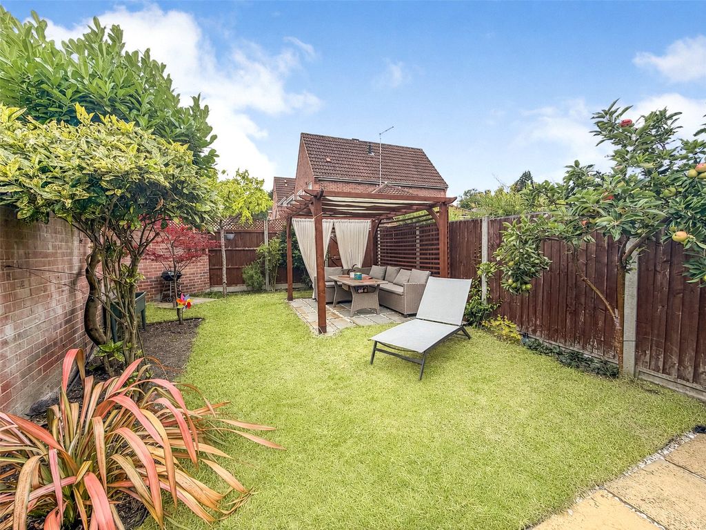 Property photo 2 of 14 Picture No. 20