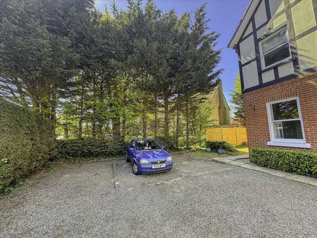Property photo 3 of 16