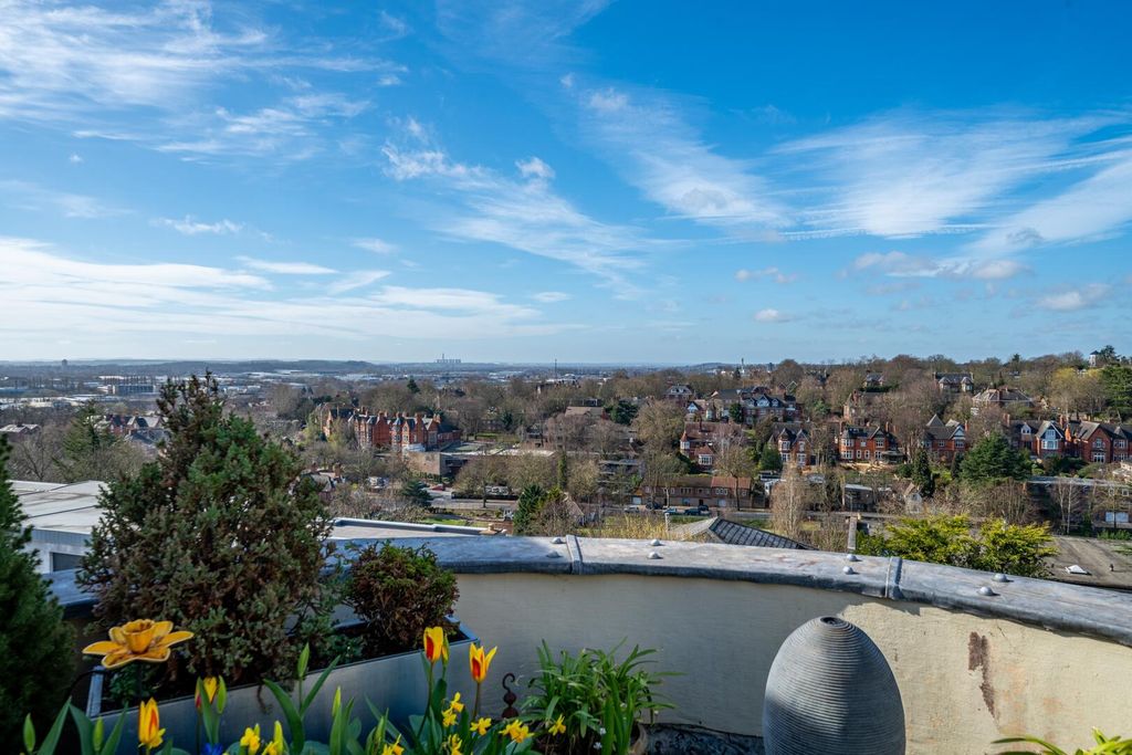 Additional image 30 of 3 bed flat for salePark Terrace, The Park NG1