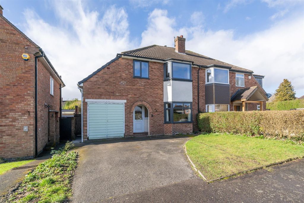 Property photo 1 of 13 6A Newlands Road_17.Jpg