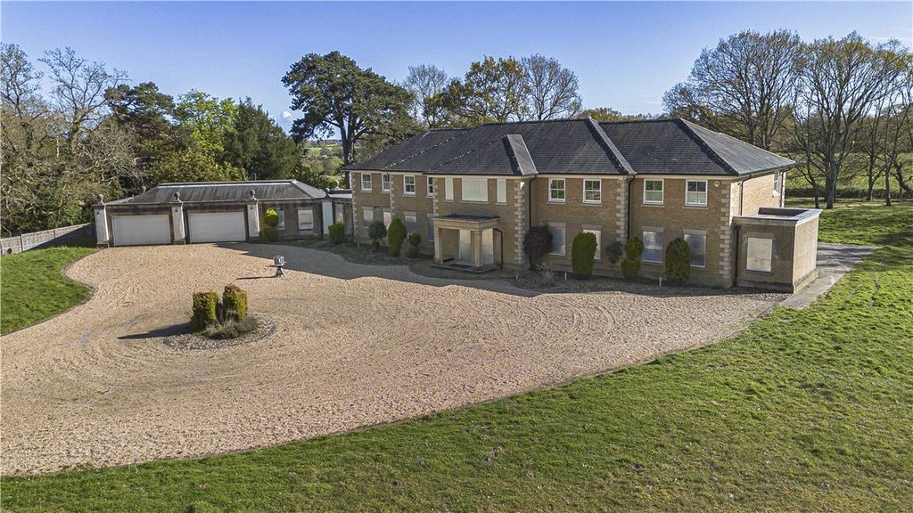 Property photo 3 of 38 Picture 3