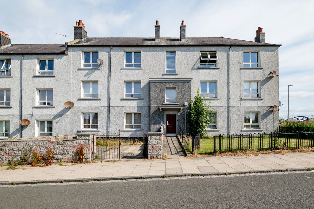 Property photo 1 of 24