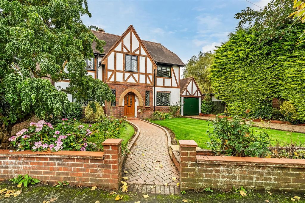 Property photo 1 of 15 83-West-Farm-Avenue-21.Jpg